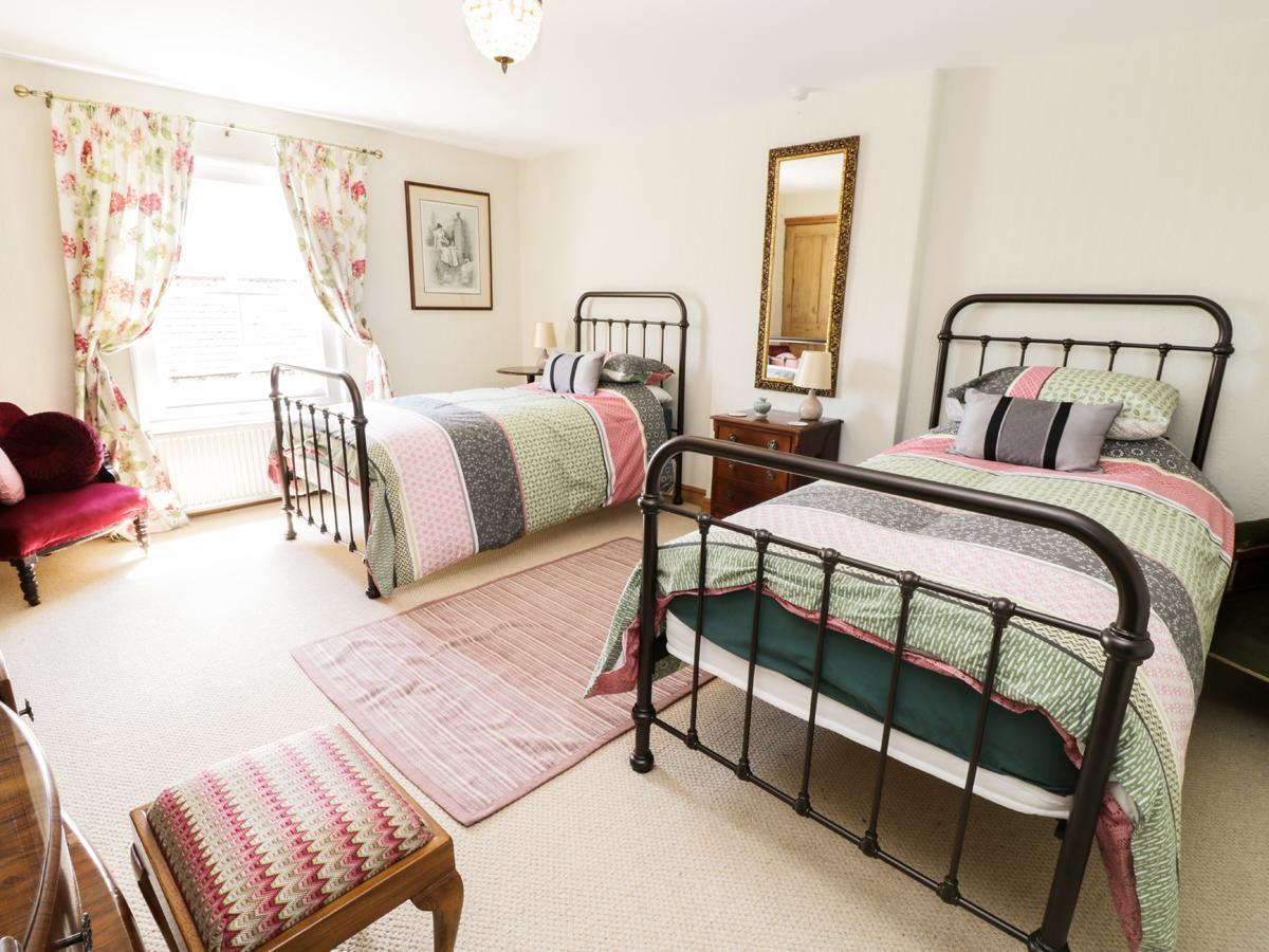 Auburn House Villa Nawton Kültér fotó